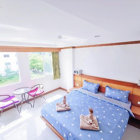 Lanting Hotel Patong Luaran gambar