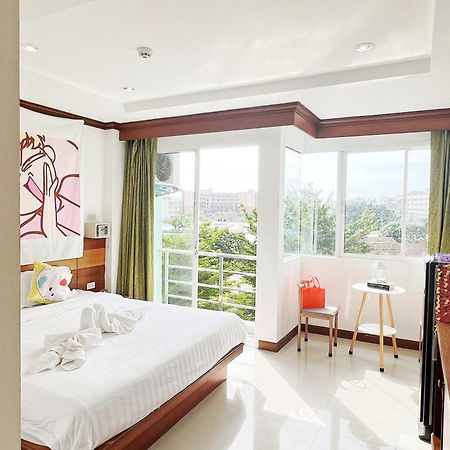 Lanting Hotel Patong Luaran gambar