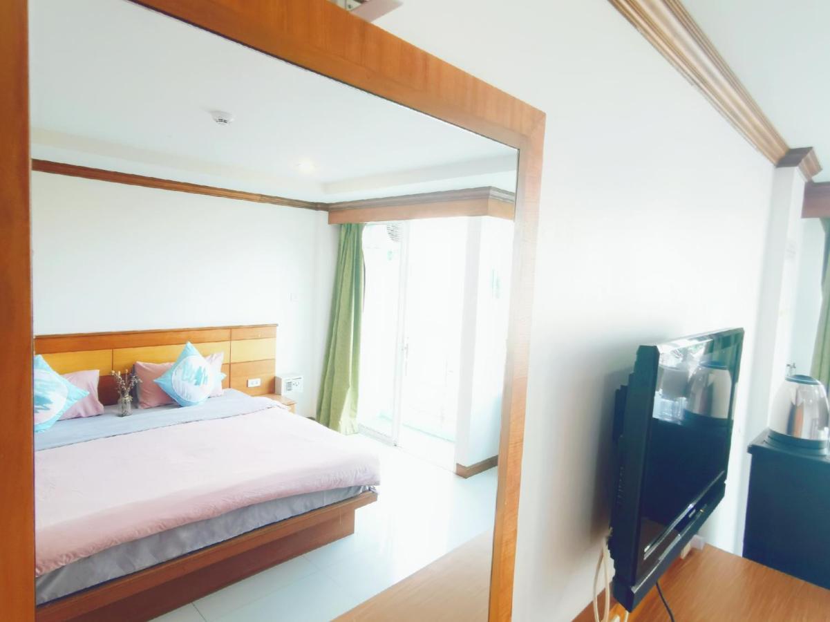 Lanting Hotel Patong Luaran gambar