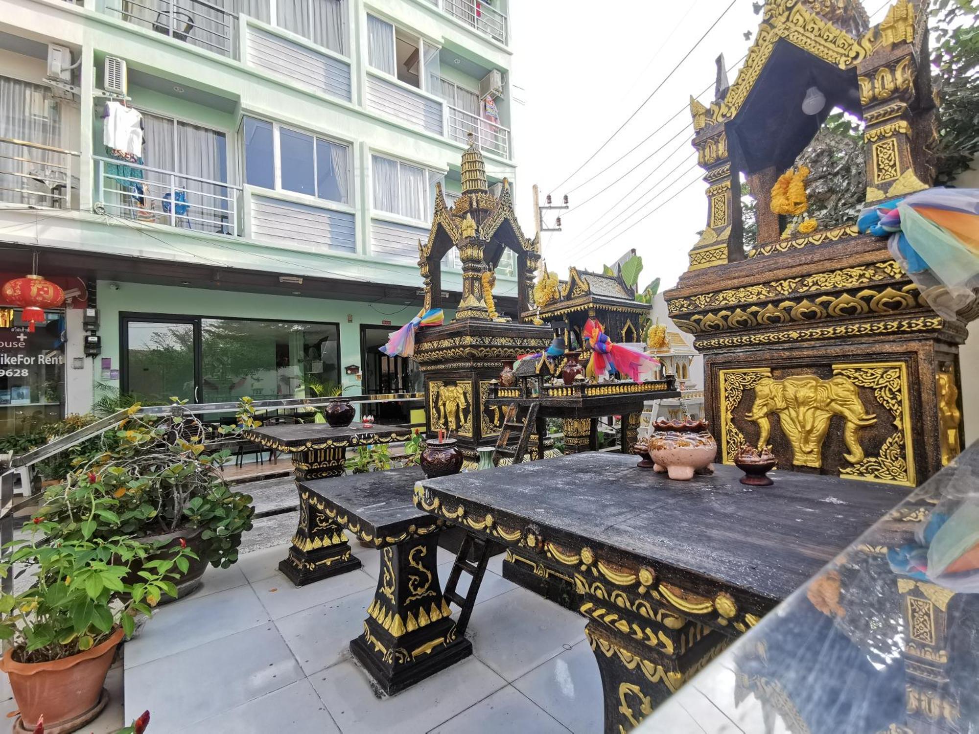 Lanting Hotel Patong Luaran gambar