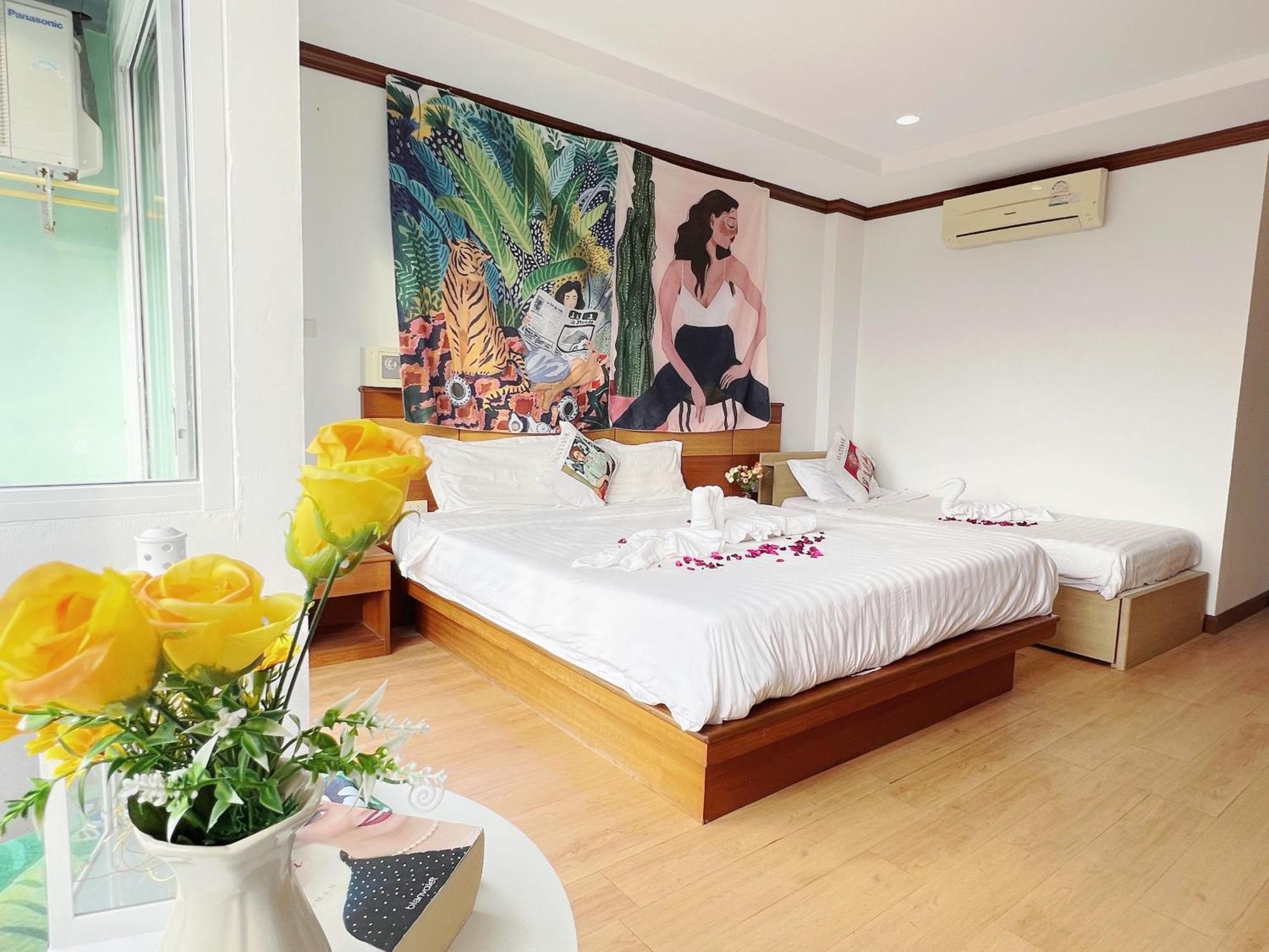 Lanting Hotel Patong Luaran gambar
