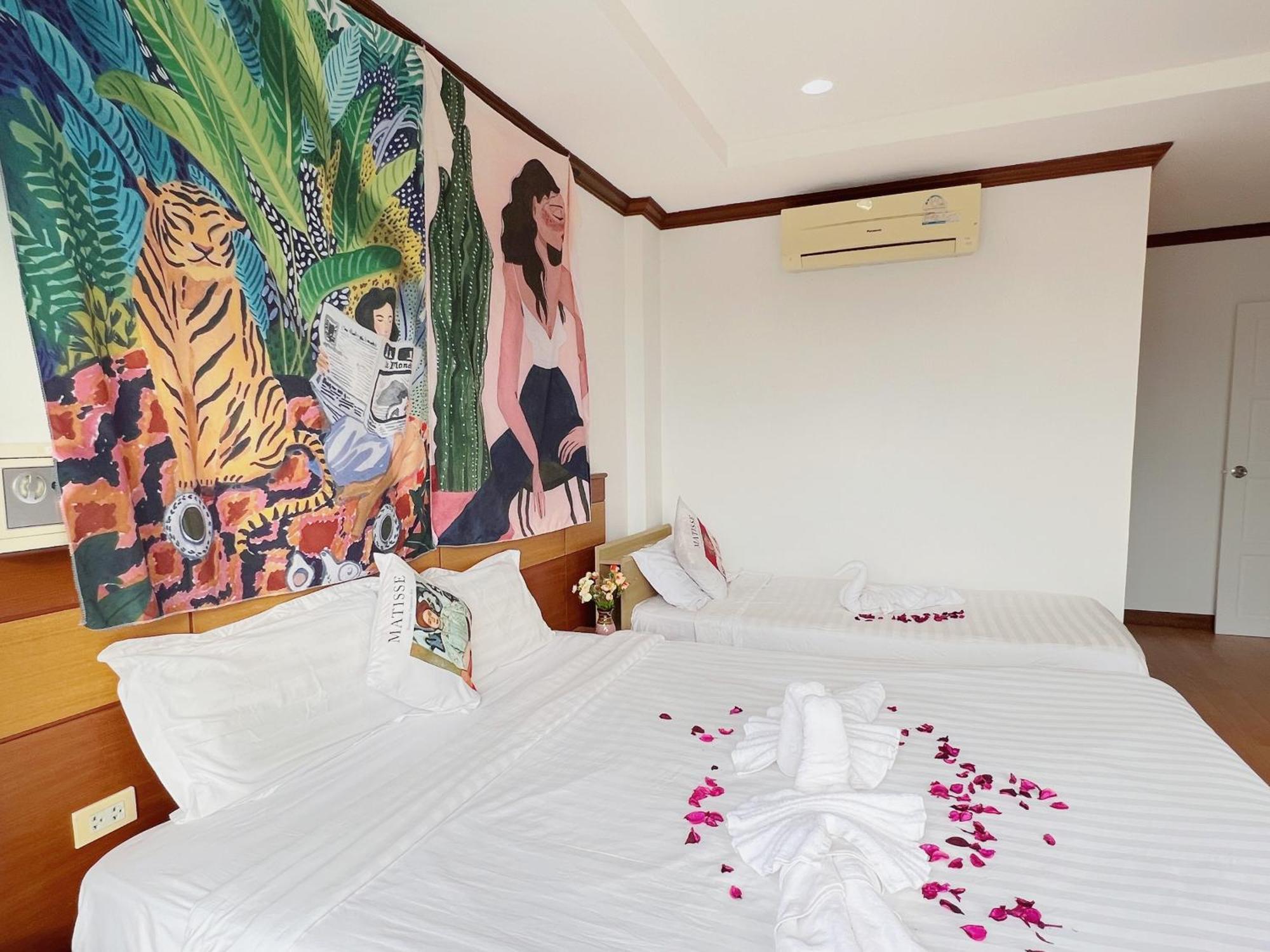 Lanting Hotel Patong Luaran gambar