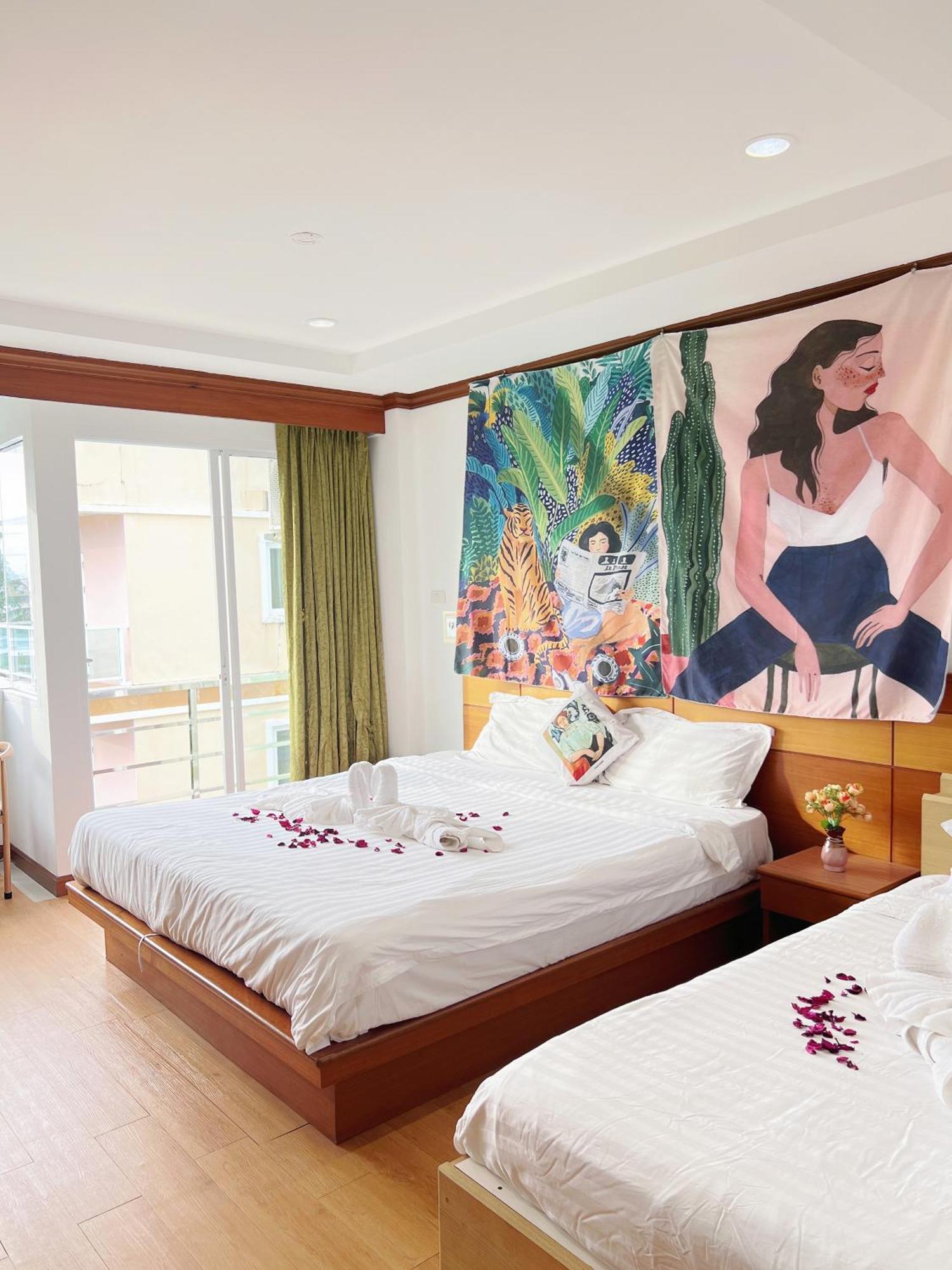 Lanting Hotel Patong Luaran gambar