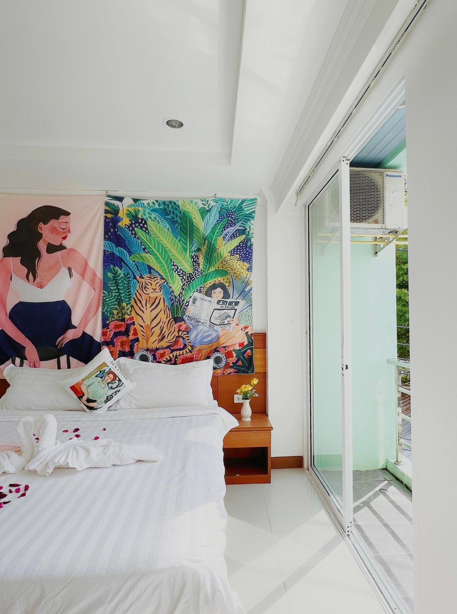 Lanting Hotel Patong Luaran gambar